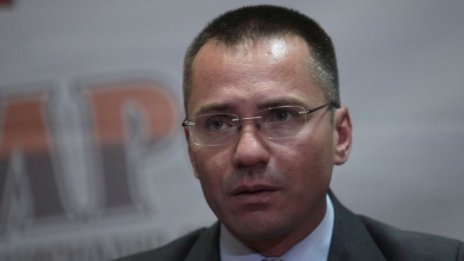 Джамбазки влезе във ВМА като санитар