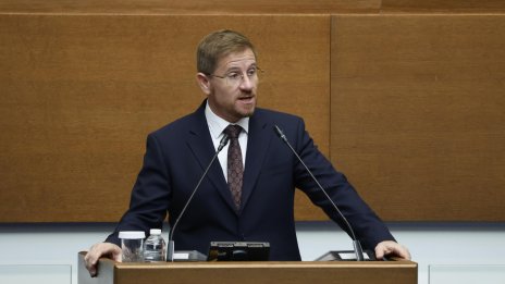 "Възраждане": Обедняването започва, институциите да дадат отговор