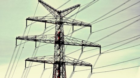 Сменят правилата за цената на тока,  работещите ще плащат повече