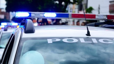 Двама маскирани с пистолет обраха казино във Врачанско