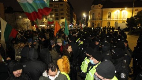 Пореден ден на протести, този път и заради високата смъртност 