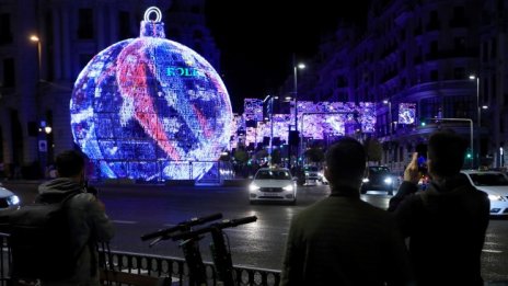 На Коледа в Испания: Без партита, на службите – без пеене