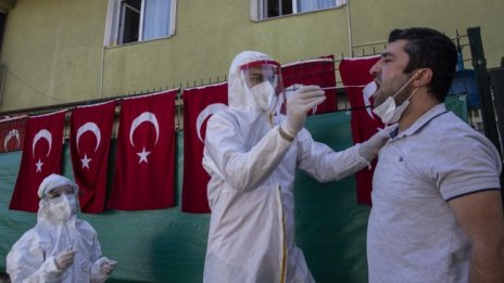 Учени: Безсимптомните пациенти са с по-голям вирусен товар