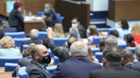 НС ще обсъжда ветото на Радев върху текстове от Закона за ДДС