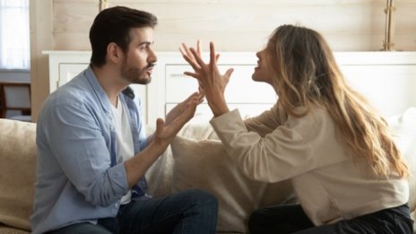 5 признака, че се опитвате да контролирате половинката си