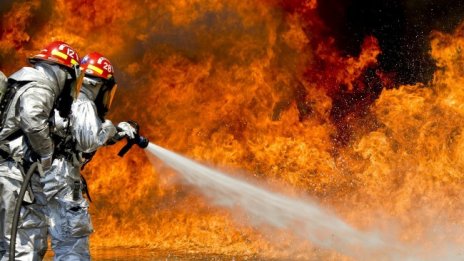 Пожар в района на Сточна гара в София 