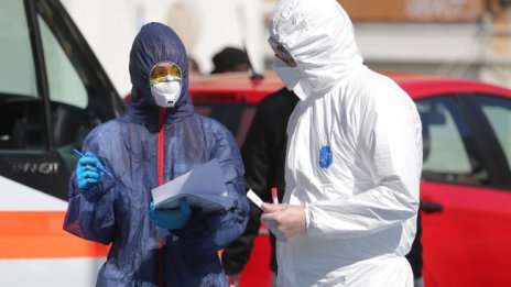 Двама мъже на 44 г. без данни за болести сред жертвите на вируса