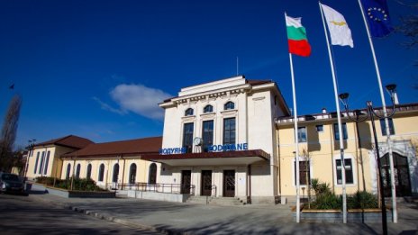 Реновирана и ремонтирана: Гара Подуяне отново приема пътници
