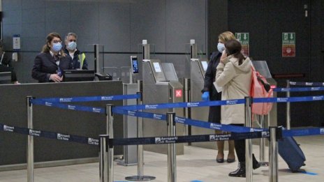 Задължителен тест за COVID за идващите от Великобритания в САЩ