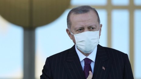 Ердоган се закани: Ще разбием икономическия "триъгълник на злото"