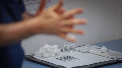 Първите ваксините в Бургас без странични реакции