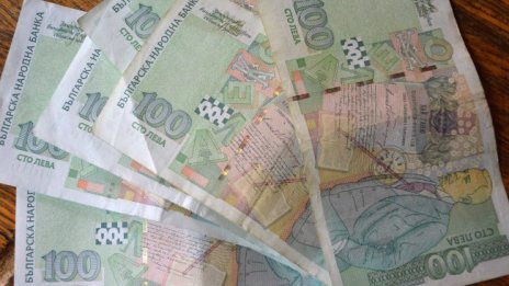 Туризмът и търговията ще се възстановят по-бавно от индустрията