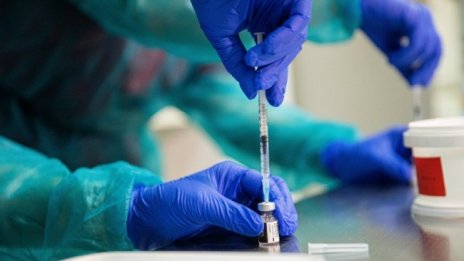 Проф. Александрова: Още не знаем колко време ще ни пази ваксината