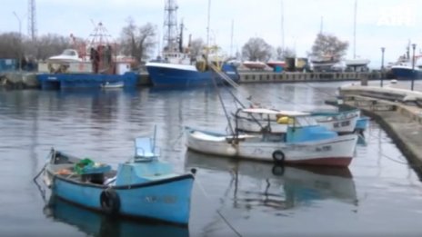 Три поколения рибари разказват за уроците на морето