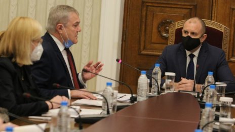 Лидерът на АБВ Румен Петков предложи изборите да са на 15-16 май
