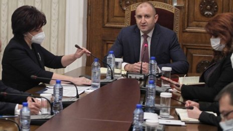 Радев и ГЕРБ на масата за изборите