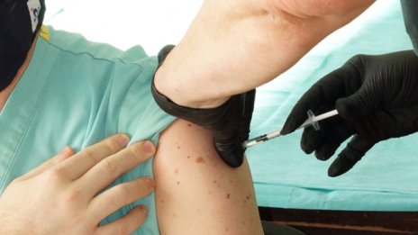 Седмица след втората доза на "Модерна" носи пълна защита