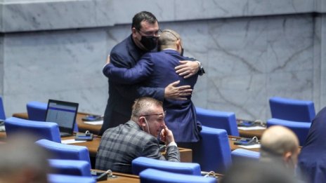 След три седмици почивка &ndash; депутатите отново на работа