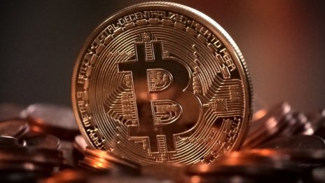 Собственик на биткойни забрави паролата си за достъп до $236 млн.