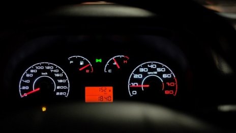 Заради допълнителните системи: Колко гориво в повече горим? 