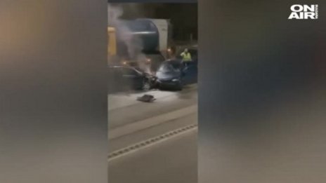 Верижна катастрофа в София тази нощ, има пострадали 