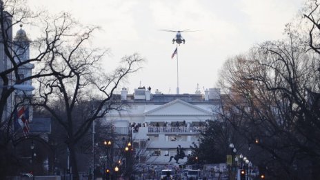 Доналд Тръмп напусна за последно Белия дом като президент 