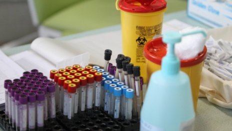 Една трета от служителите във фирми искат да се ваксинират