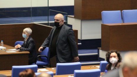 Осъждани и реабилитирани вече ще могат да са шефове на охранителни фирми