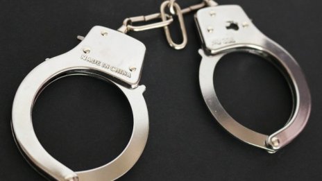 20 години затвор на мъж, убил баща и син с брадва