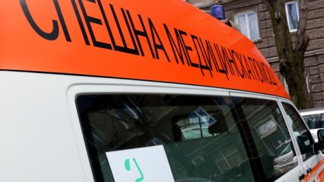 17-годишна е с опасност за живота след катастрофа