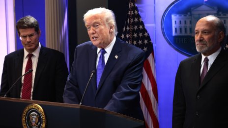 Доналд Тръмп заяви, че ще наложи глобални мита в размер на 15%