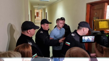 Никола Бургазлиев, помел семейство с АТВ-то в Слънчев бряг, отива на съд