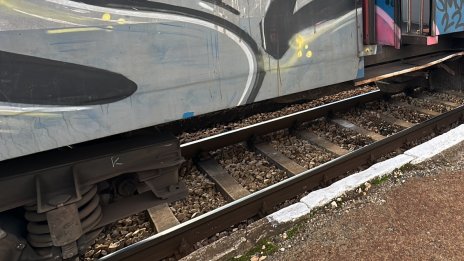 Пътнически влак от Свиленград за Пловдив удари мъж, той оцеля