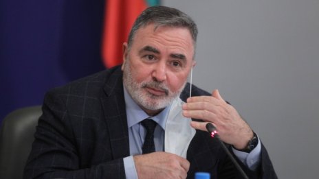 Кунчев: В момента няма избор за ваксини, но не препоръчвам отлагане