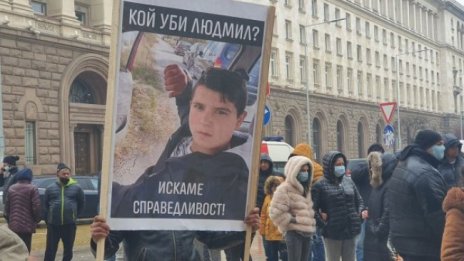 Бащата на загиналия Людмил: Ще отидем на будката и ще счупим всичко
