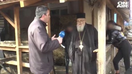 Откраднаха 50 кози и овце от отец Иван