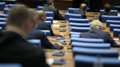 Проучване: "Новите лица" за изборите няма да са "нови месии" 