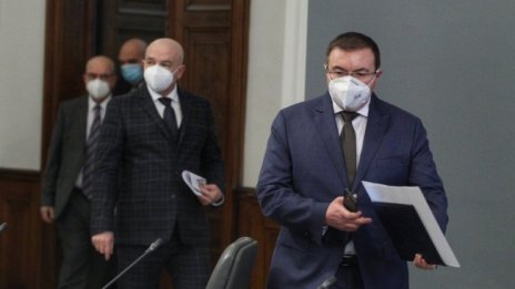 Надбягваме се с вируса и ще видим кой ще финишира пръв!