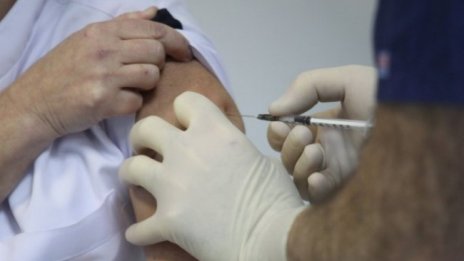 20% от членовете на СИК във Варненско искат да се ваксинират