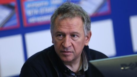 Стойчо Кацаров: Ваксинационните паспорти означават още ограничения