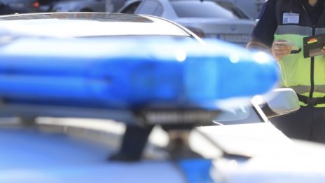 Арестуваха мъж, заплашил майка си с убийство