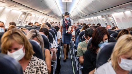 Полетите до Бургас през лятото ще са по-чести от градския транспорт