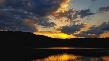 Днес до обяд ще е мрачно, следобед - слънчево, до 13°С