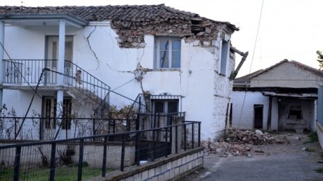 Тежка нощ в гръцката област Лариса след земетресението
