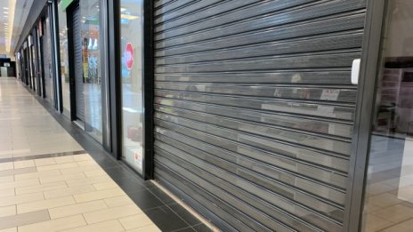 Моловете: Трето затваряне ще бъде пагубно за работещите при нас!