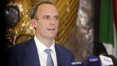 Лондон гневен на ЕС, не бил забранил износа на ваксини