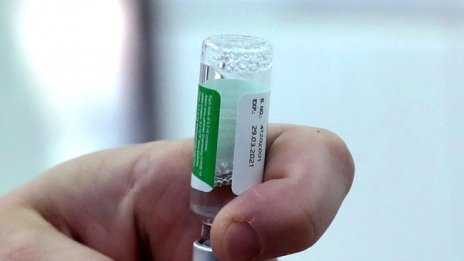 Рискът от мутации на вируса ще намалее с ръста на ваксинираните