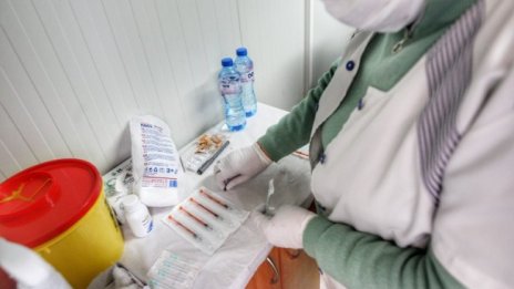 Недостиг на ваксини още 3 месеца, след това ще има излишък 