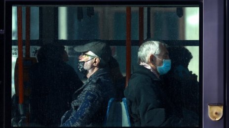 4000 румънци са се заразили с COVID след първата доза ваксина