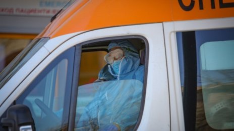 Мъж и жена на 43 г. без болести са починали от вируса